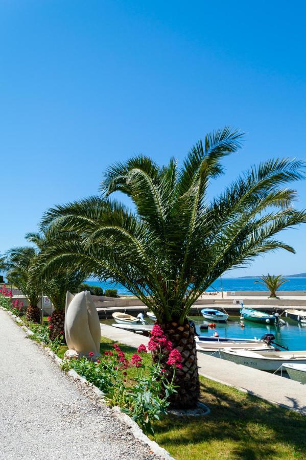 Apartments Ivica - Beachfront Drvenik  Exterior photo