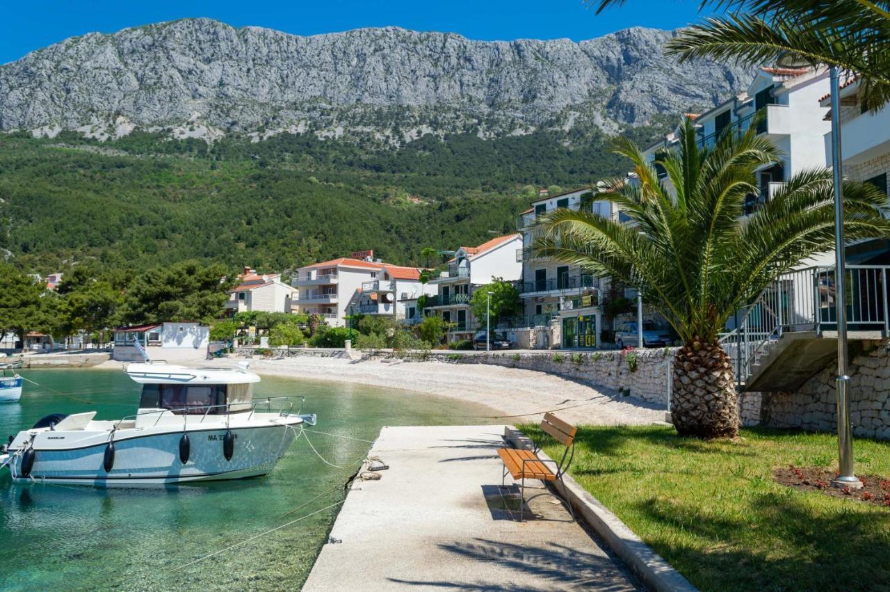 Apartments Ivica - Beachfront Drvenik  Exterior photo